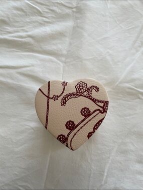 Pandora Heart-Shaped Leather Jewelry Box